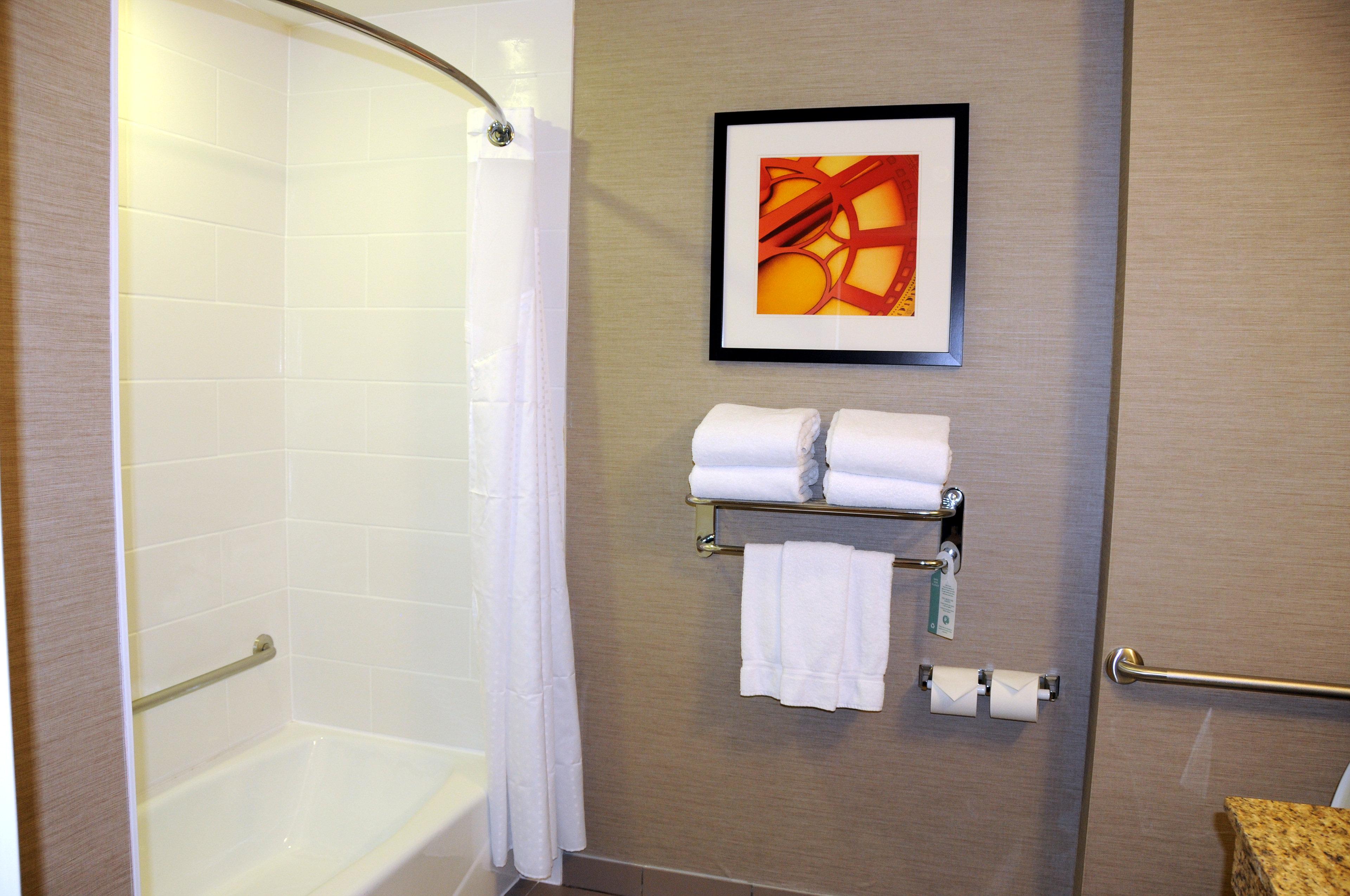 Chateau Inn & Suites Bonnyville Kültér fotó
