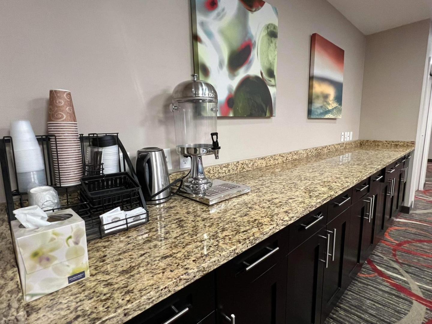 Chateau Inn & Suites Bonnyville Kültér fotó